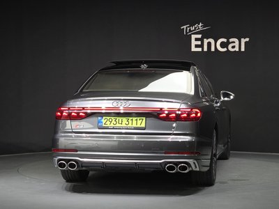 2025 AUDI S8 照片 3