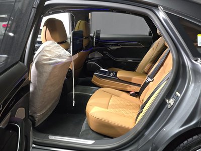 2025 AUDI S8 缩略图 11