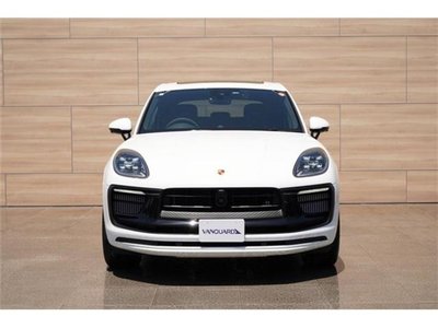 PORSCHE MACAN - 6