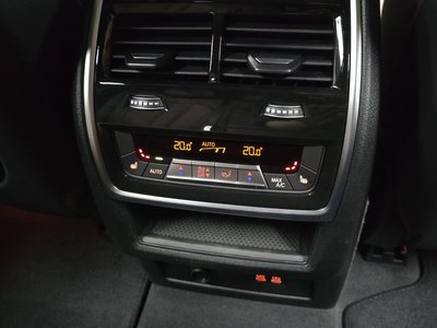 2025 BMW X5 — миниатюра 27