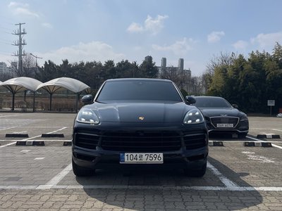 PORSCHE CAYENNE - 1