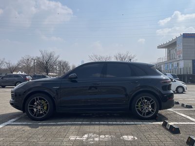 PORSCHE CAYENNE - 3