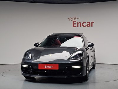 PORSCHE PANAMERA - 3