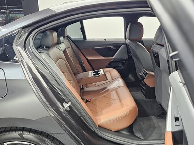 صورة مصغرة 24 لـ 2023 BMW 5 SERIES