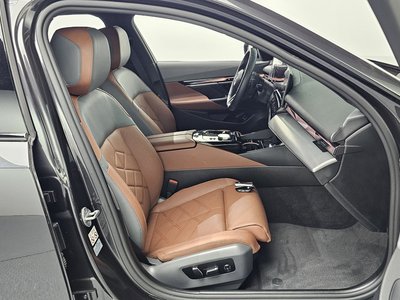 صورة مصغرة 16 لـ 2023 BMW 5 SERIES