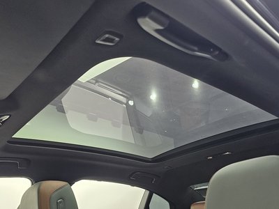 صورة مصغرة 31 لـ 2023 BMW 5 SERIES