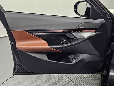 صورة مصغرة 14 لـ 2023 BMW 5 SERIES