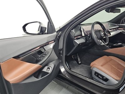 صورة مصغرة 13 لـ 2023 BMW 5 SERIES