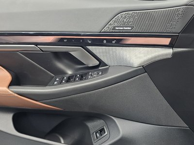 صورة مصغرة 28 لـ 2023 BMW 5 SERIES