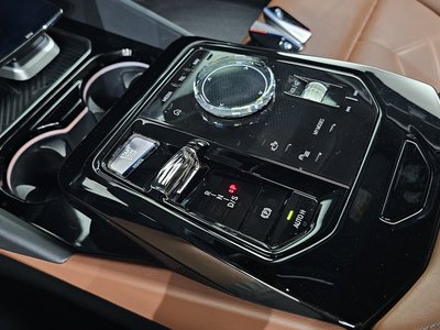 صورة مصغرة 12 لـ 2023 BMW 5 SERIES