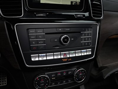 2017 Mercedes-BENZ GLS — миниатюра 30