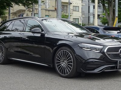 MERCEDES-BENZ E-CLASS - 3