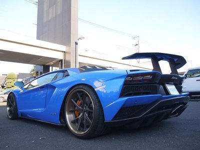 LAMBORGHINI AVENTADOR - 2
