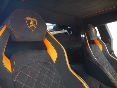 LAMBORGHINI AVENTADOR - 5