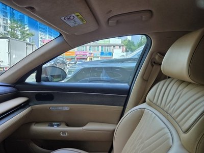 صورة 8 لـ 2024 Genesis G90 (RS4)