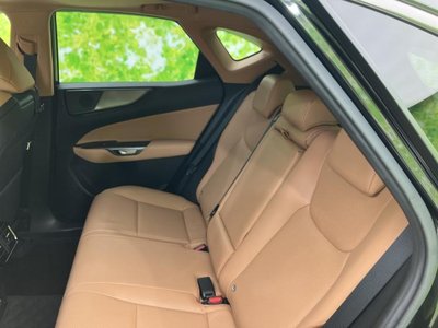 صورة 7 لـ 2024 Lexus NX