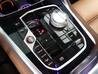 صورة 8 لـ 2026 BMW X6