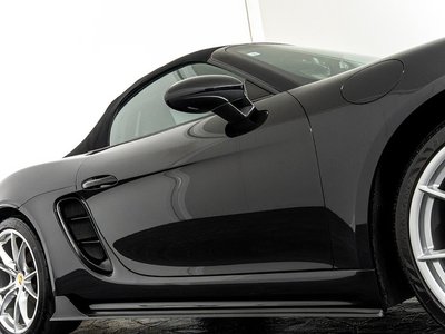 صورة 28 لـ 2016 Porsche 718