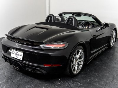 صورة 39 لـ 2016 Porsche 718