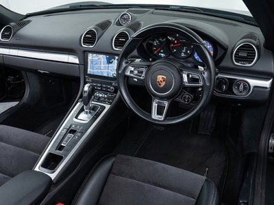صورة 42 لـ 2016 Porsche 718