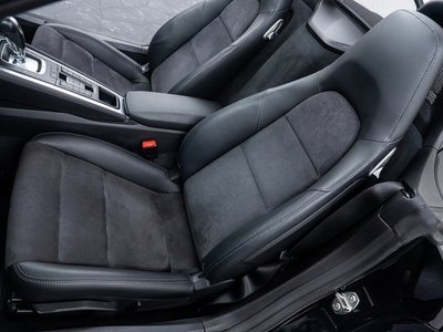 صورة 50 لـ 2016 Porsche 718
