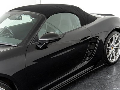 صورة 26 لـ 2016 Porsche 718