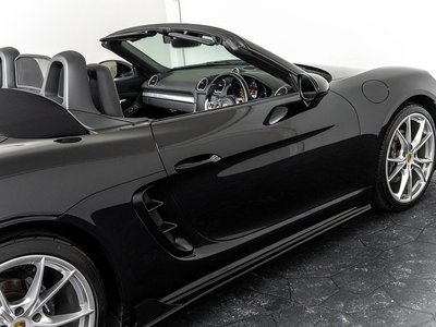 صورة 40 لـ 2016 Porsche 718