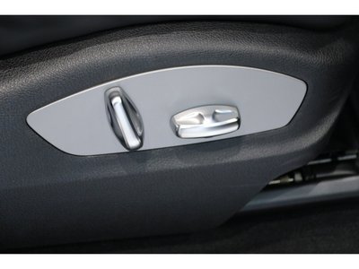 2022 Porsche MACAN thumbnail 15