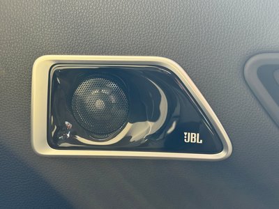 TOYOTA LAND CRUISER 300 - 10