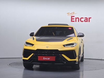 LAMBORGHINI URUS - 2