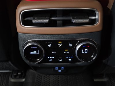 صورة مصغرة 31 لـ 2022 Genesis GV70