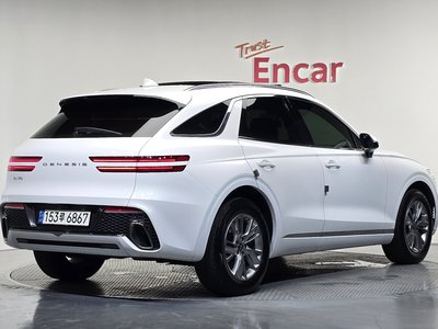2022 Genesis GV70 photo 2