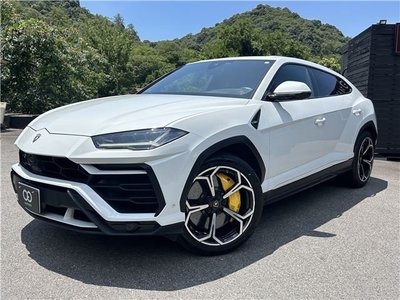 2019 Lamborghini URUS photo 1