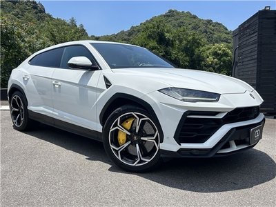 2019 Lamborghini URUS photo 3