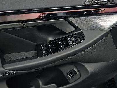 2026 BMW 5 SERIES — миниатюра 25