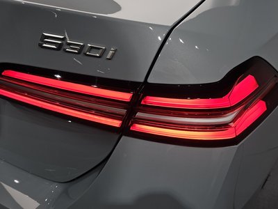 2026 BMW 5 SERIES — миниатюра 11