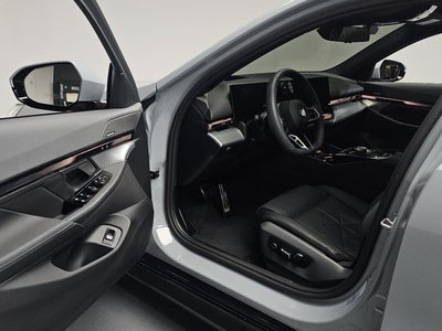 2026 BMW 5 SERIES — миниатюра 14