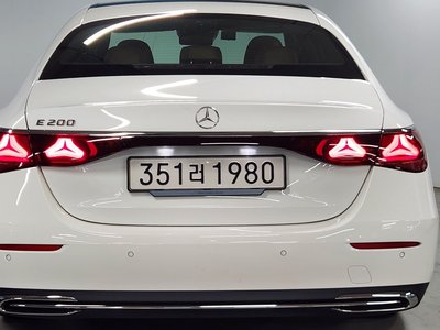 2025 Mercedes-BENZ E-CLASS — фото 3