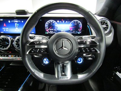2025 Mercedes-BENZ GLB AMG 照片 10