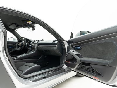 صورة مصغرة 37 لـ 2022 Porsche 718