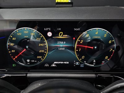 MERCEDES-BENZ GLA - 8