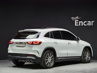 MERCEDES-BENZ GLA - 5