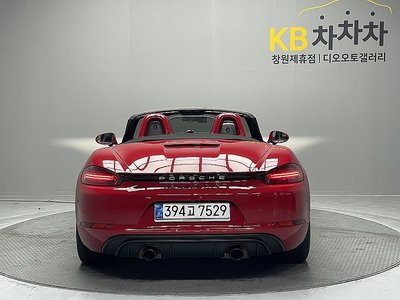 PORSCHE 718 BOXSTER - 3