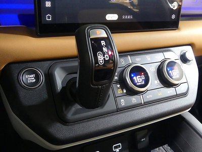 2023 LAND Rover DEFENDER — миниатюра 17