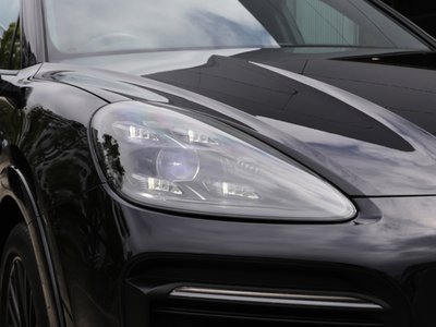 PORSCHE CAYENNE - 4
