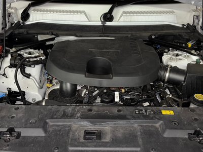 LAND ROVER DEFENDER - 9