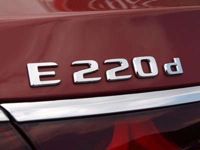 2025 Mercedes-BENZ E-CLASS 缩略图 34