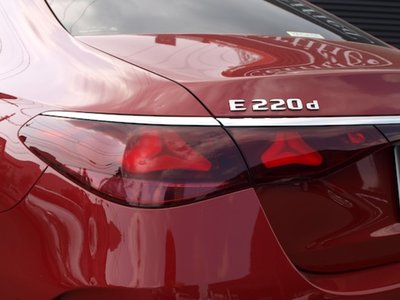 2025 Mercedes-BENZ E-CLASS 缩略图 33