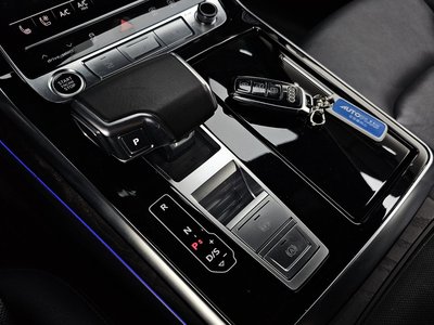 2022 AUDI Q7 — миниатюра 12