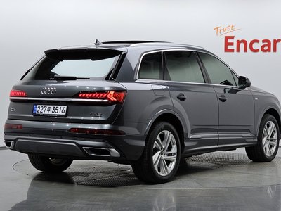 AUDI Q7 - 2